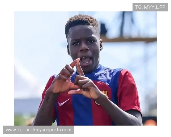 巴萨青训传球联赛：小将们完成着眼于严苛的短传任务