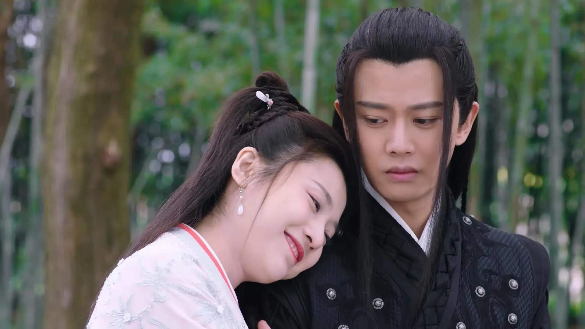 开云体育app在线-里昂中前场默契配合提升攻防转换速度，里昂中锋